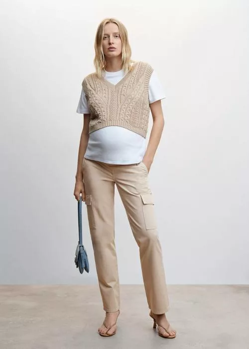 Maternity cargo jeans in sand