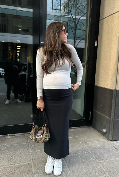 Pregnant influencer instagram account joanasno