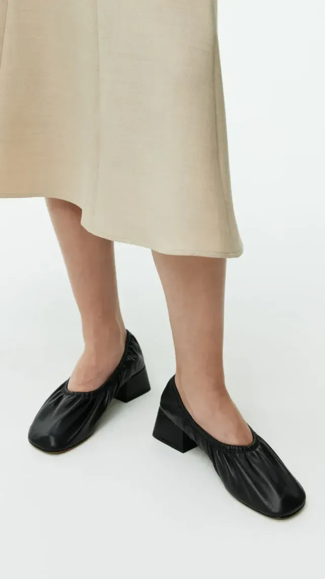 Arket ballerina leather heels black